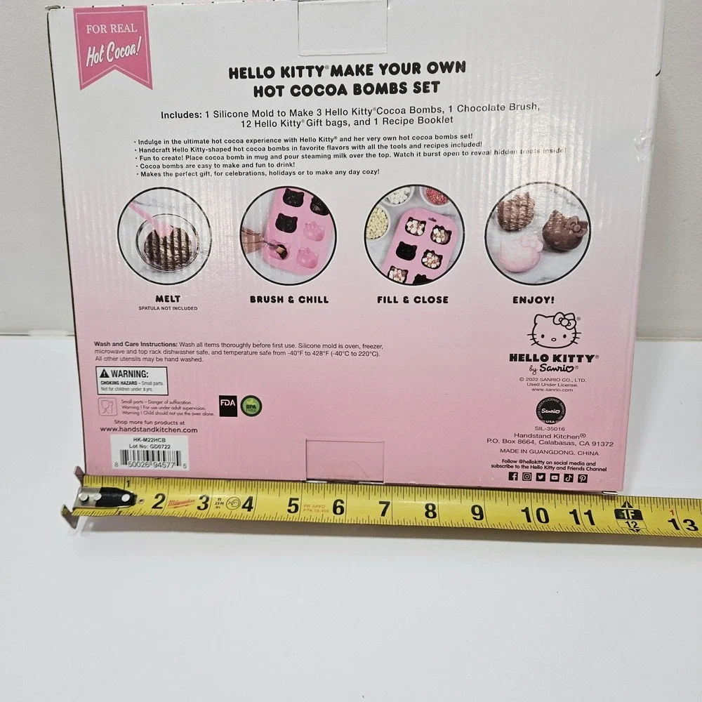 Hello Kitty Hot Cocoa Bombs Set 15 Pc. Silicone Mold, Brush, Gift Bags & Book